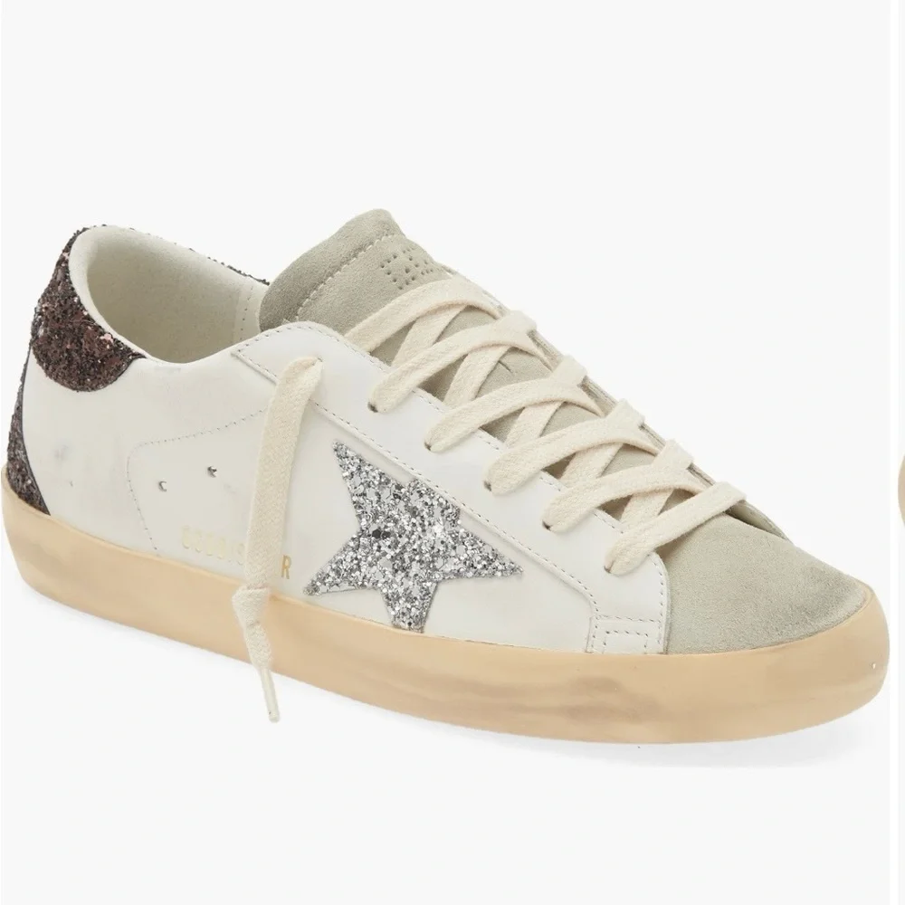 Golden Goose Super-Star Glitter Detail
Low Top Sneaker - Picture 3 of 12
